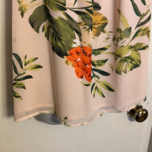 Ladies size Medium tie tropical blouse - Picture 3 of 7